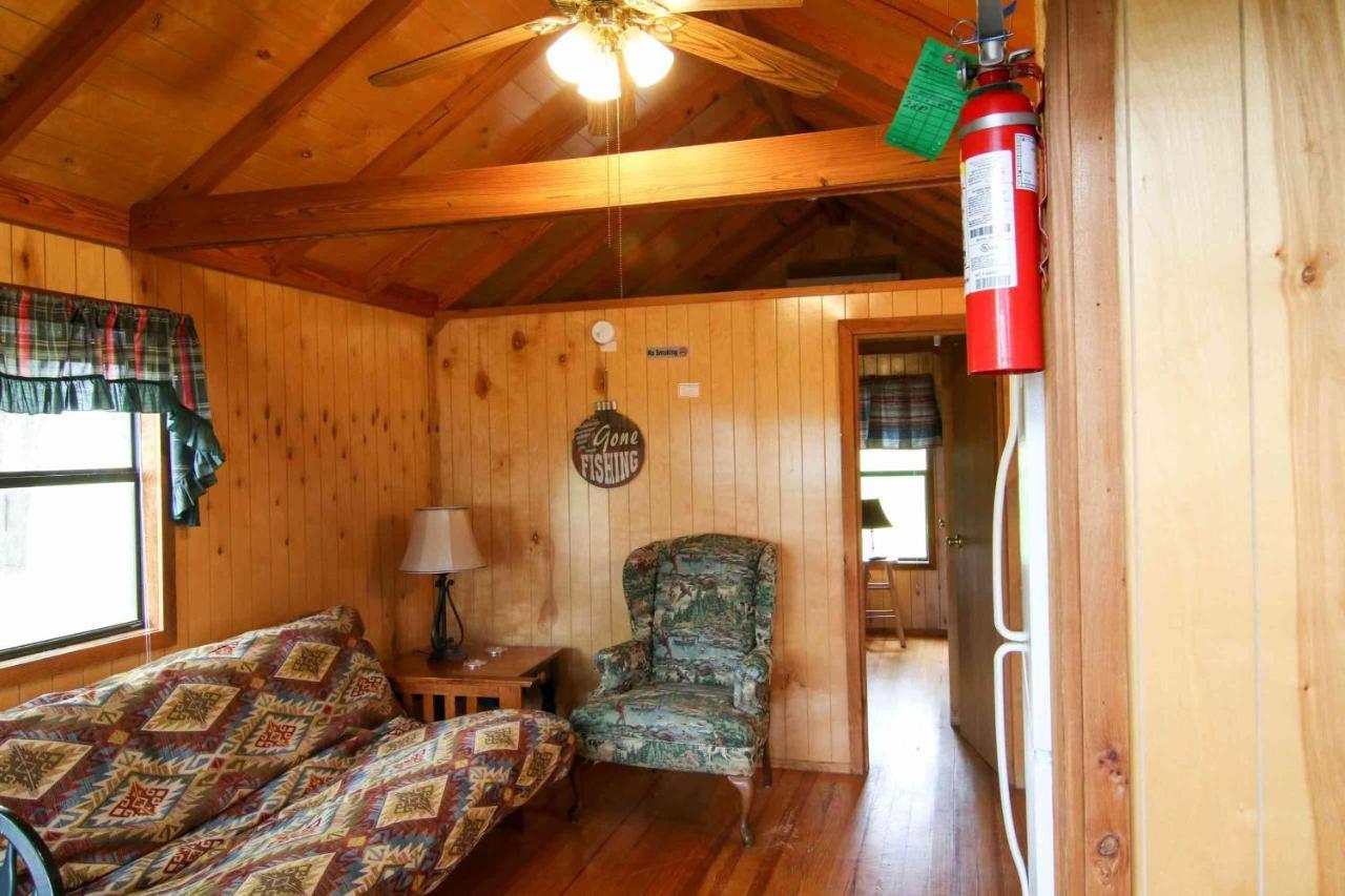 Lakefront Cedar Cabin - 10 Mead Luaran gambar